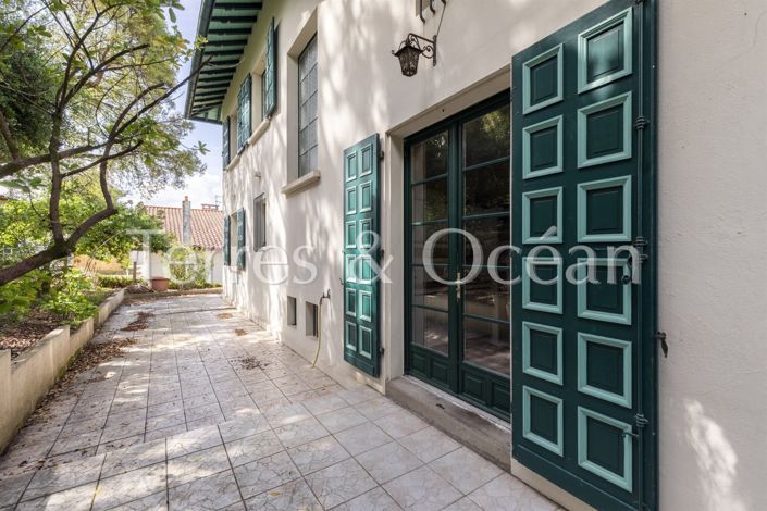 Image No.12-6 Bed House for sale
