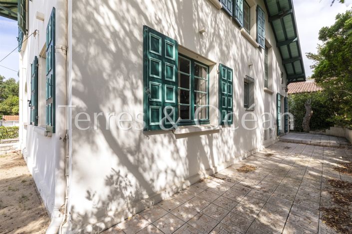 Image No.13-6 Bed House for sale