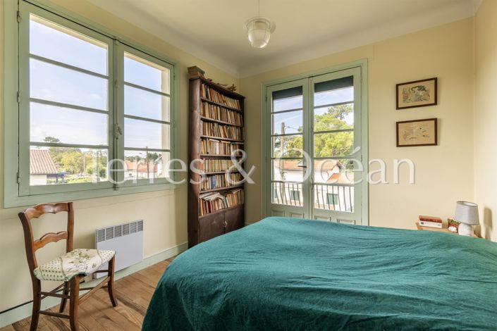 Image No.4-6 Bed House for sale