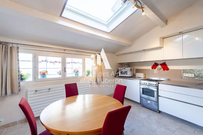 Image No.8-4 Bed House for sale