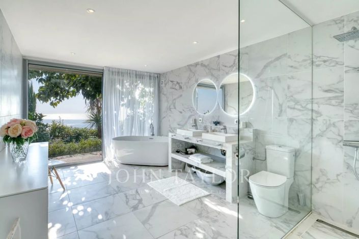 Image No.20-6 Bed House for sale