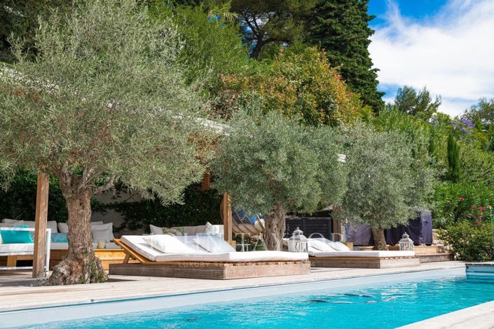 Image No.9-6 Bed House for sale