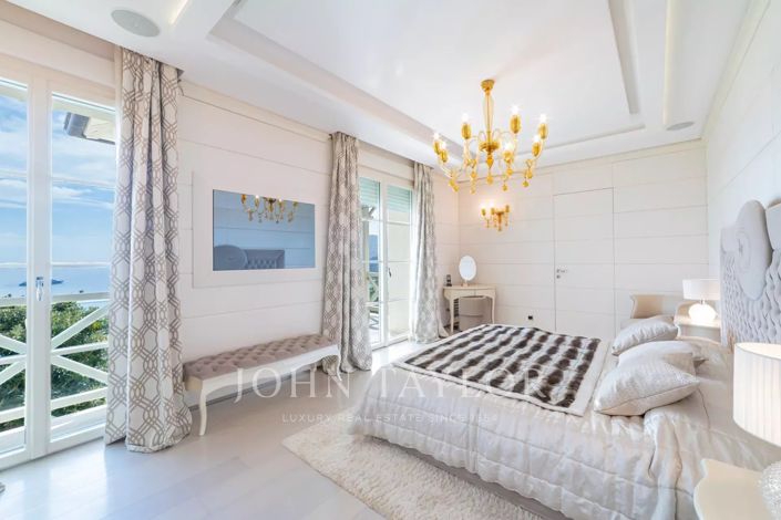 Image No.10-5 Bed House for sale