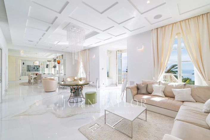 Image No.6-5 Bed House for sale