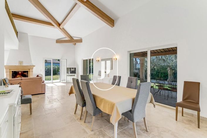 Image No.6-6 Bed House for sale