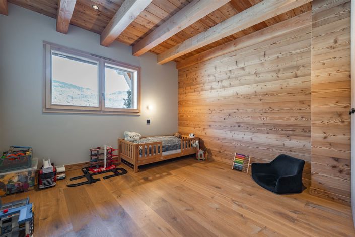 Image No.16-4 Bed House for sale