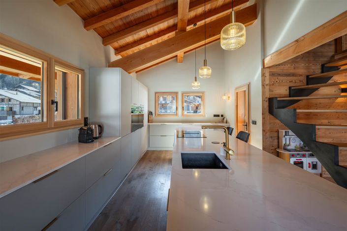 Image No.9-4 Bed House for sale