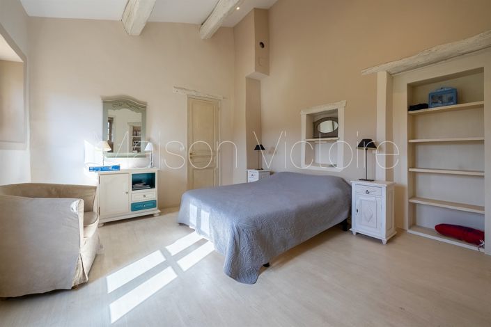 Image No.18-6 Bed House for sale