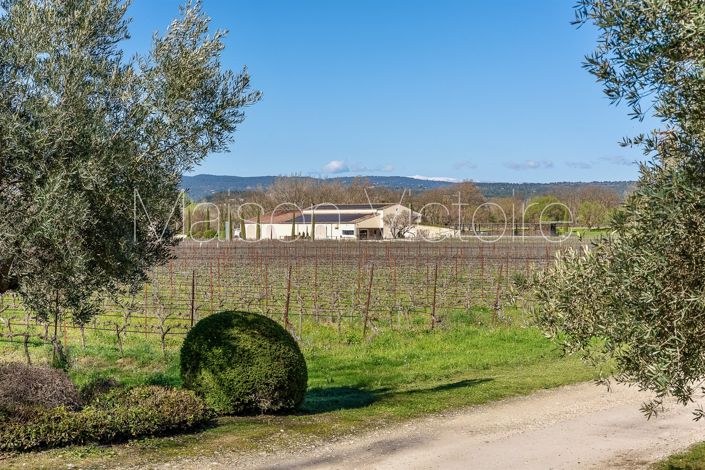 Image No.24-6 Bed House for sale