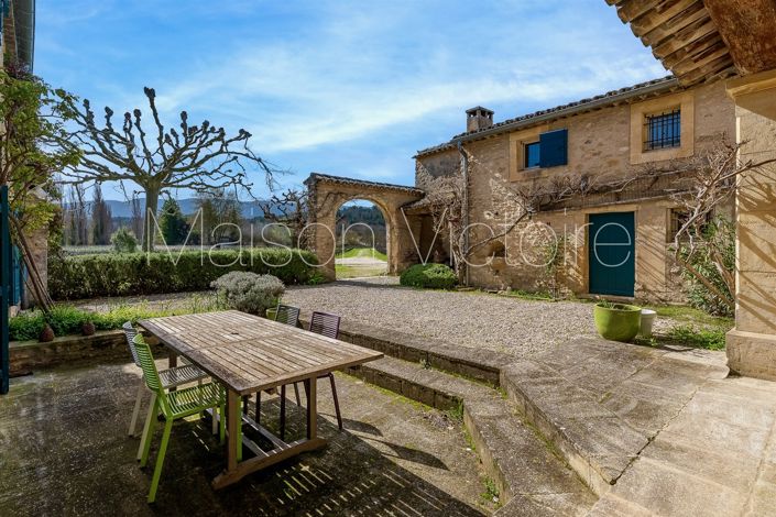 Image No.7-6 Bed House for sale