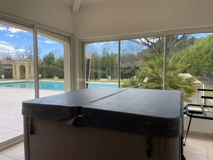 Image No.11-5 Bed House for sale