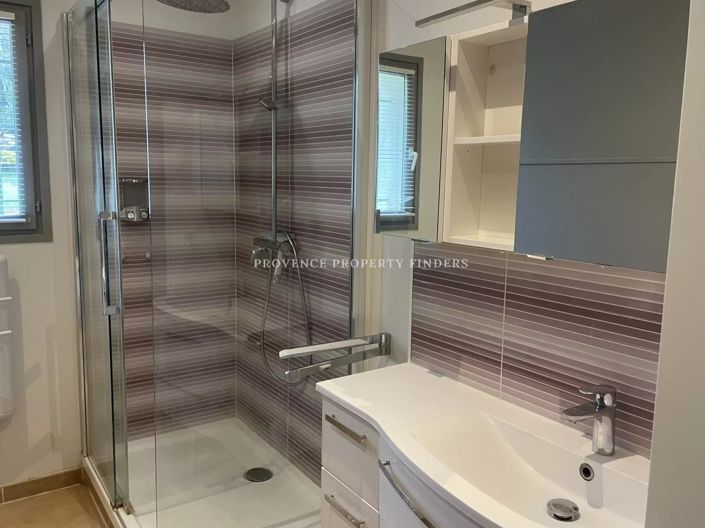 Image No.14-5 Bed House for sale