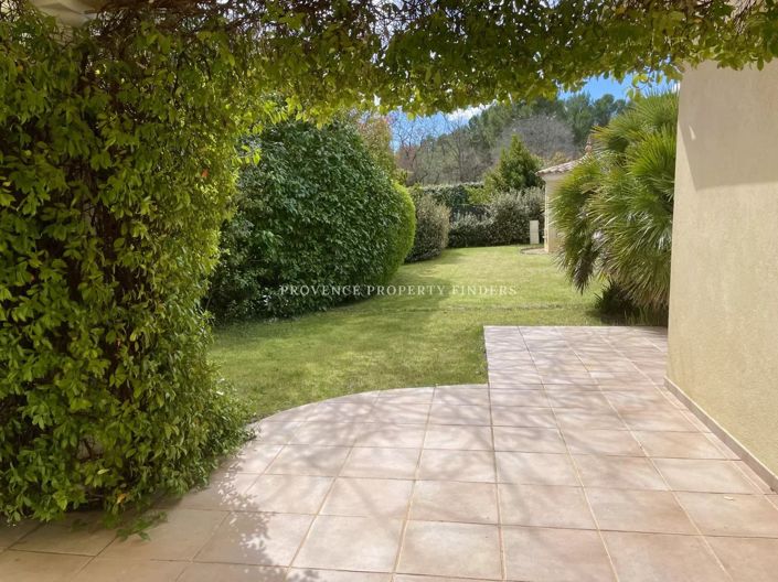 Image No.9-5 Bed House for sale