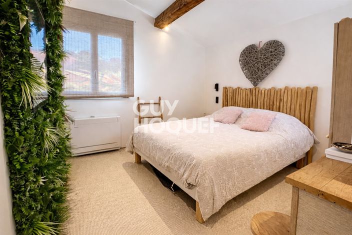 Image No.10-4 Bed House for sale