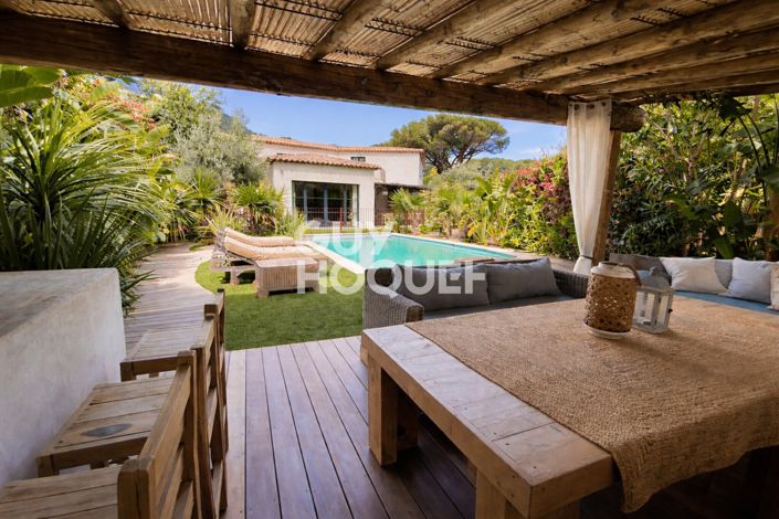 Image No.2-4 Bed House for sale