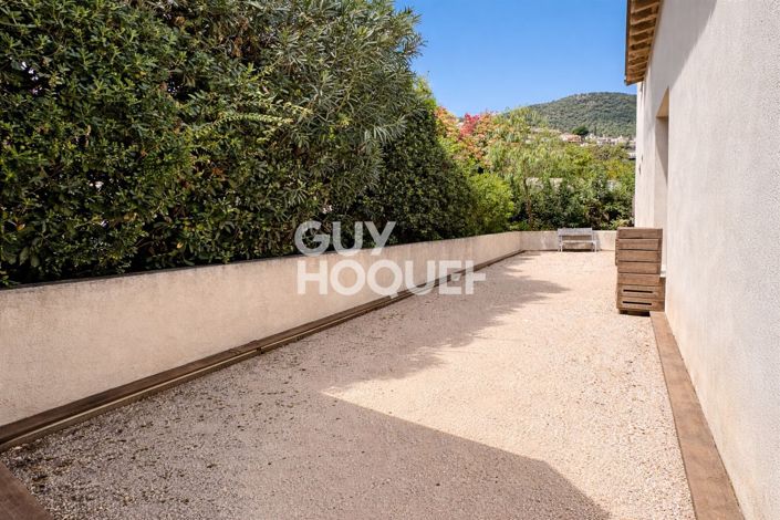 Image No.20-4 Bed House for sale