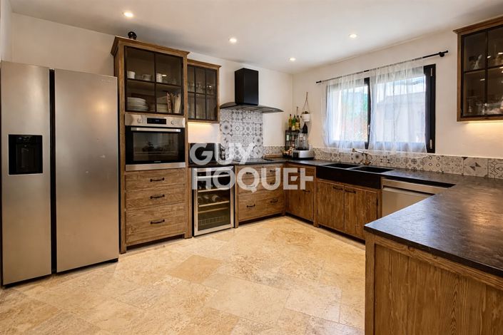 Image No.9-4 Bed House for sale