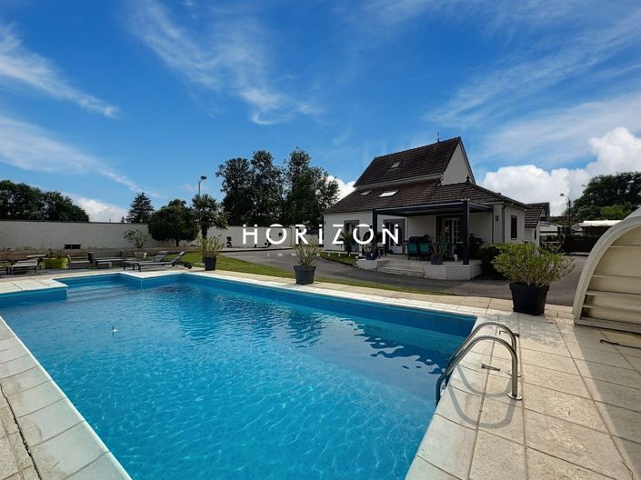 Image No.10-6 Bed House for sale