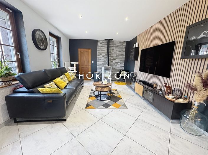 Image No.26-6 Bed House for sale