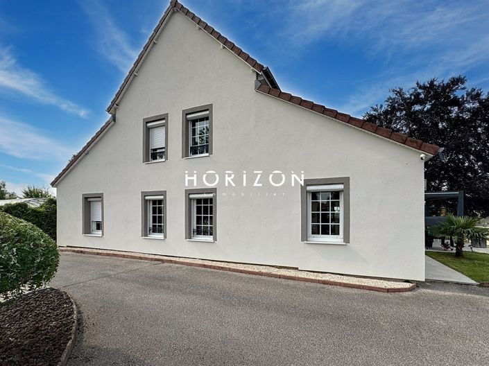 Image No.8-6 Bed House for sale