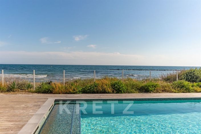 Image No.2-5 Bed Property for sale