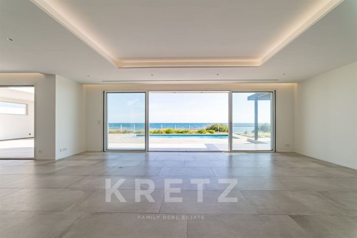 Image No.8-5 Bed Property for sale