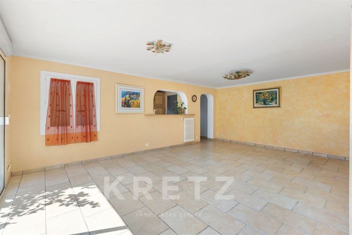 Image No.21-6 Bed House for sale