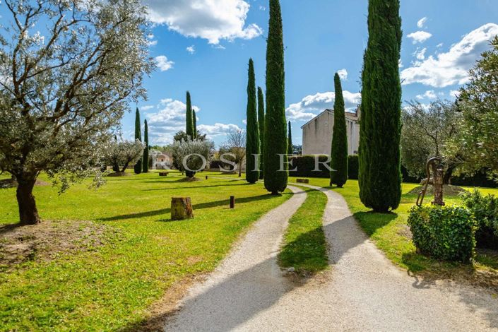 Image No.5-6 Bed House for sale