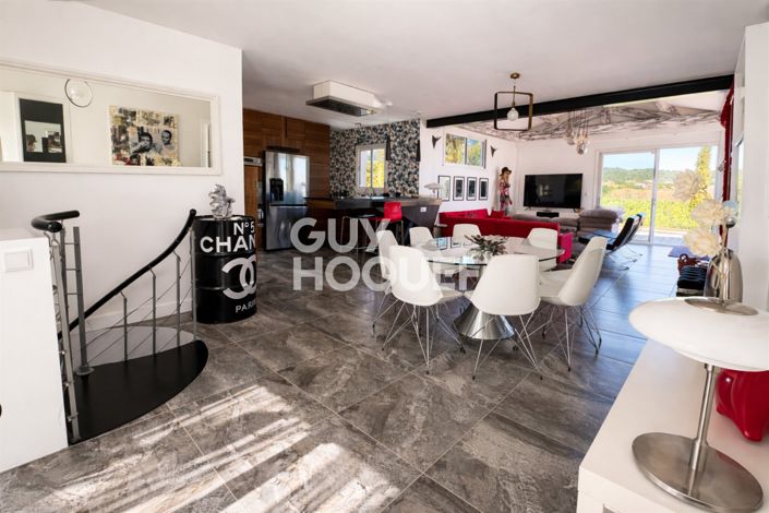 Image No.5-5 Bed House for sale