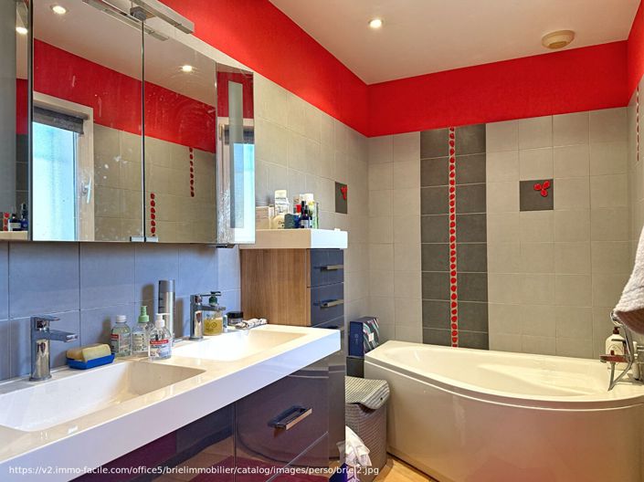 Image No.10-4 Bed House for sale