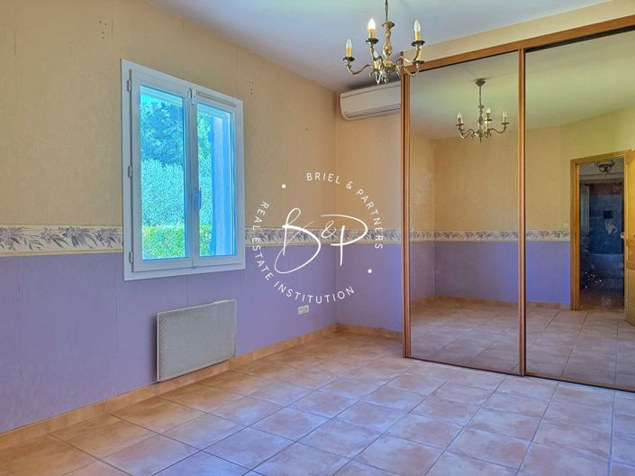 Image No.11-4 Bed House for sale