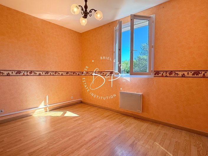 Image No.12-4 Bed House for sale