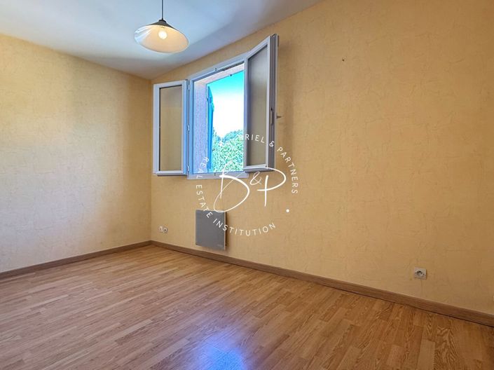 Image No.13-4 Bed House for sale