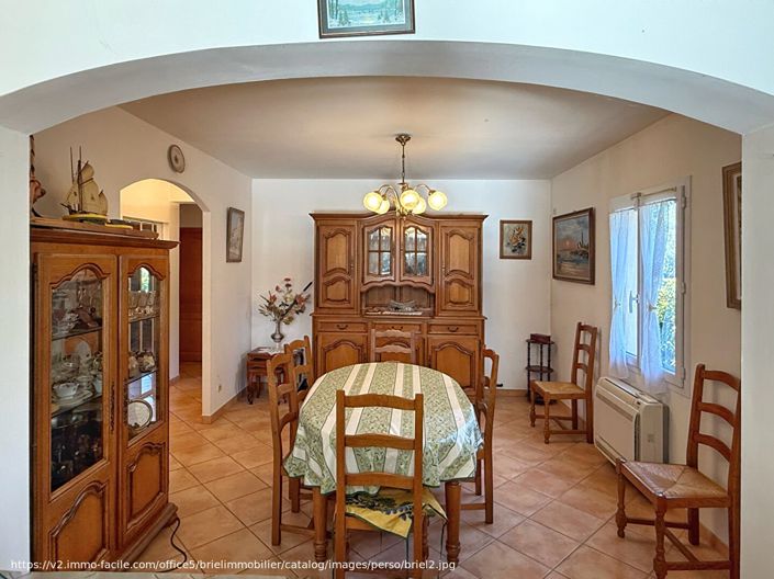 Image No.8-4 Bed House for sale