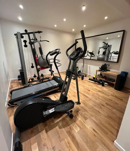 Image No.5-5 Bed House for sale