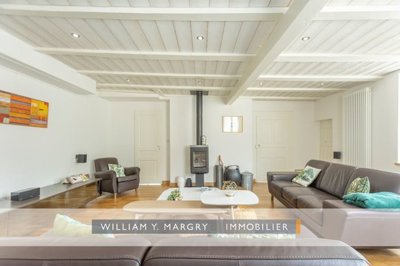 1 - Gex, House
