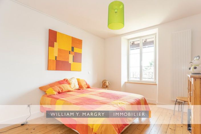 Image No.7-5 Bed House for sale