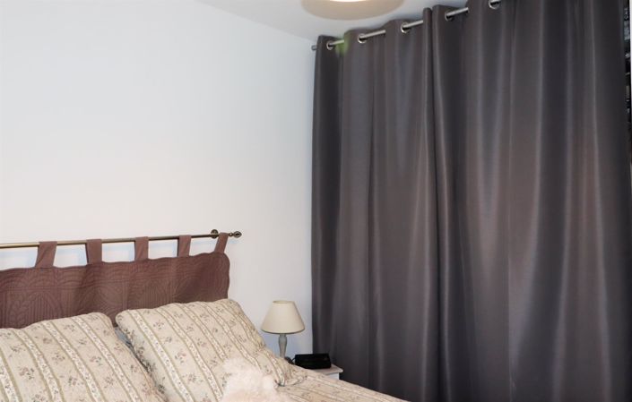 Image No.5-2 Bed House for sale