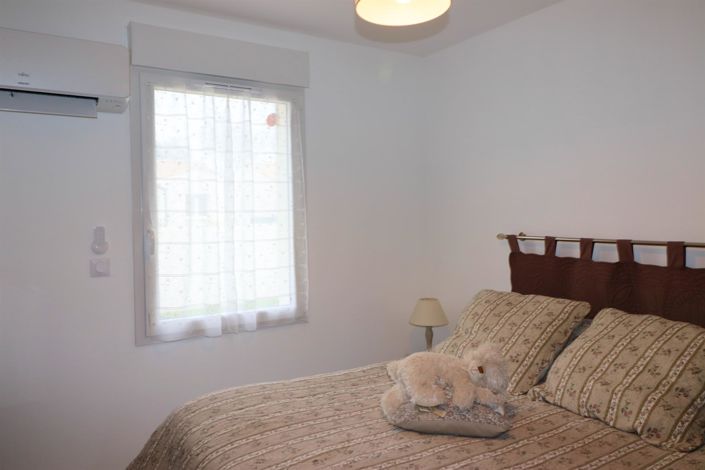 Image No.7-2 Bed House for sale