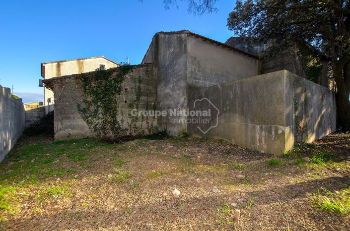 Image No.12-4 Bed Property for sale