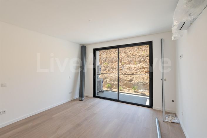 Image No.18-3 Bed Apartment for sale