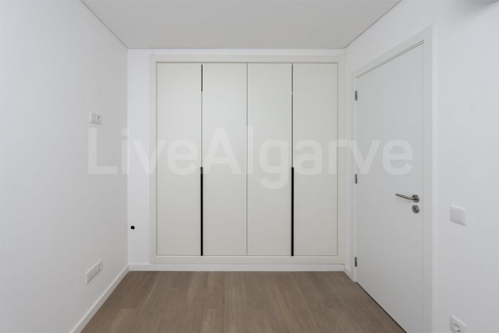 Image No.23-3 Bed Apartment for sale