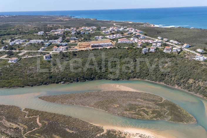 Image No.25-3 Bed Apartment for sale