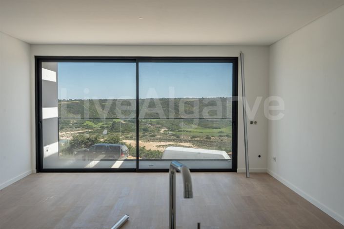 Image No.7-3 Bed Apartment for sale