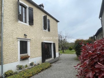 1 - Oloron-Sainte-Marie, House