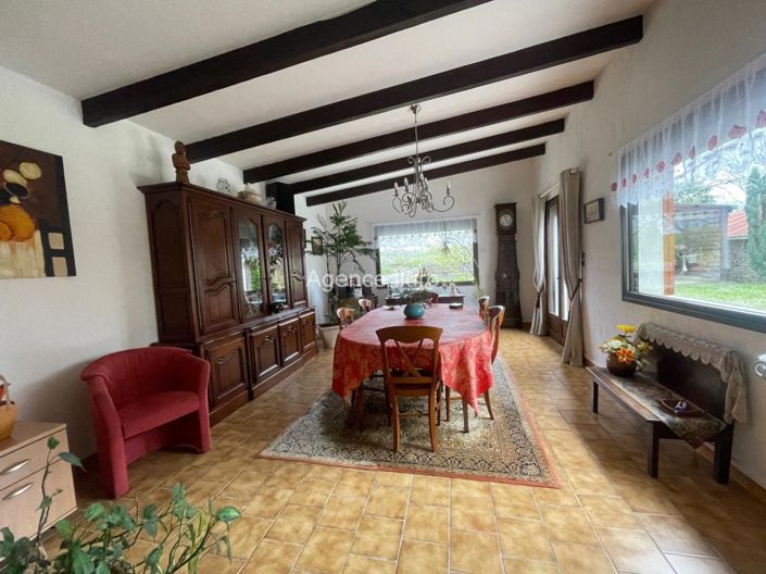 Image No.3-4 Bed House for sale