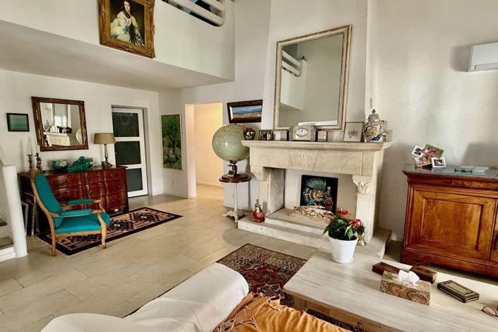 Image No.9-5 Bed House for sale