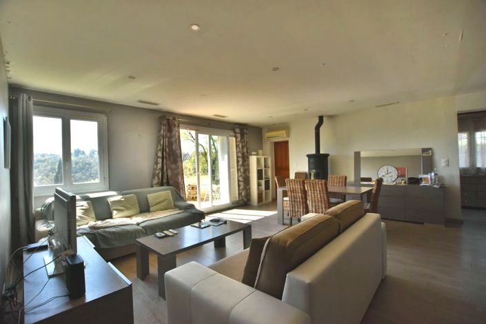 Image No.9-3 Bed House for sale