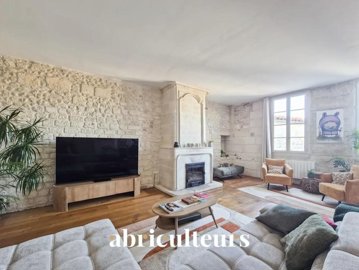 1 - Saintes, Apartment