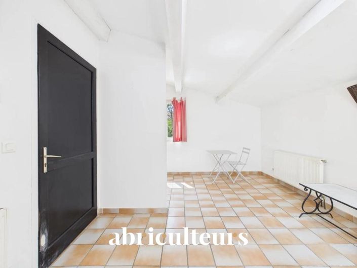 Image No.17-5 Bed House for sale